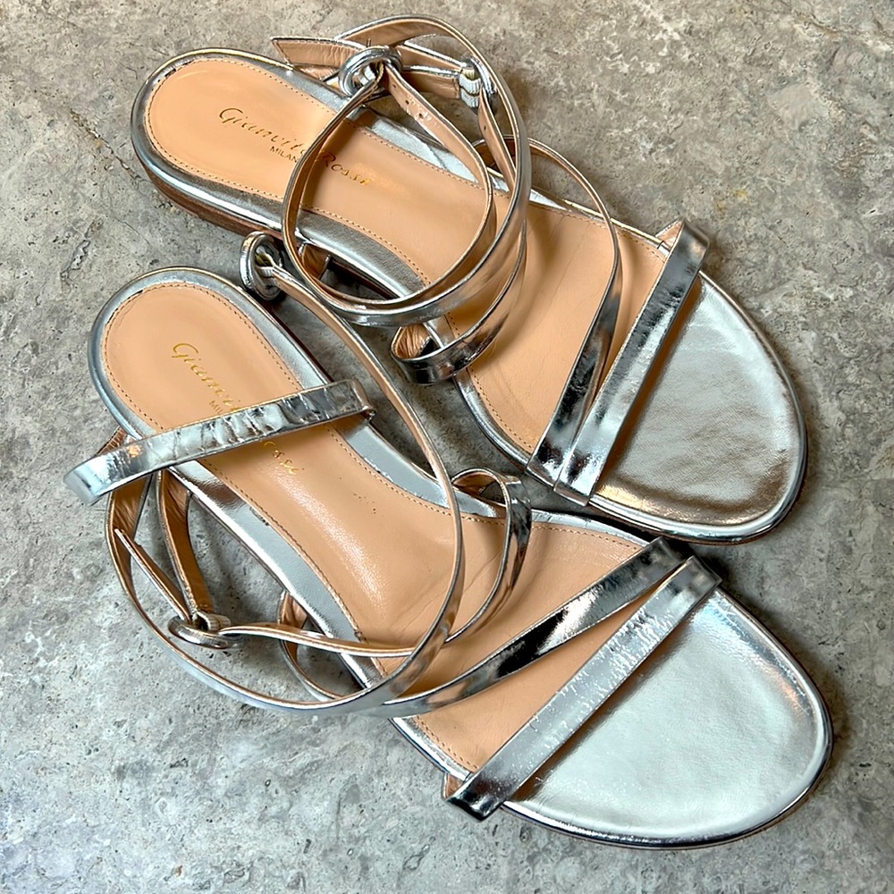 Gianvito Rossi Silver Sandals Size 39.